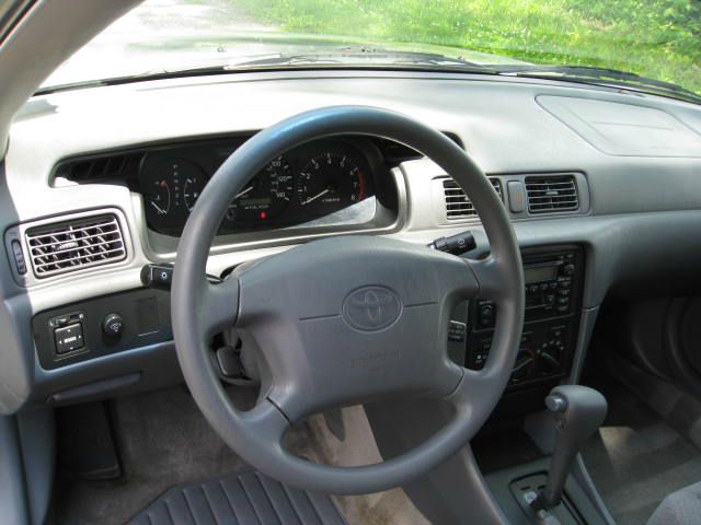 Toyota Camry 2000 photo 21