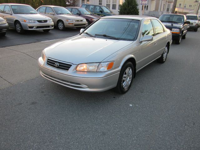 Toyota Camry 2000 photo 1