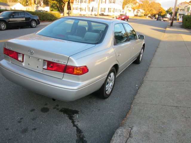 Toyota Camry 2000 photo 4