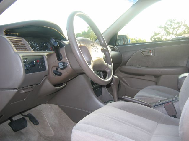 Toyota Camry 2000 photo 3
