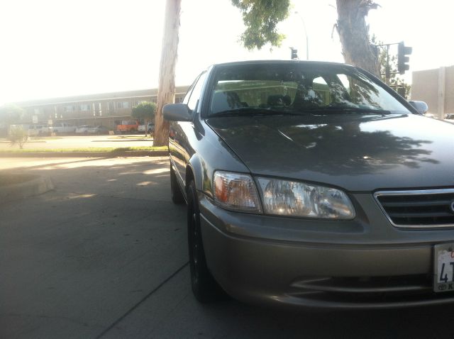 Toyota Camry 2000 photo 2