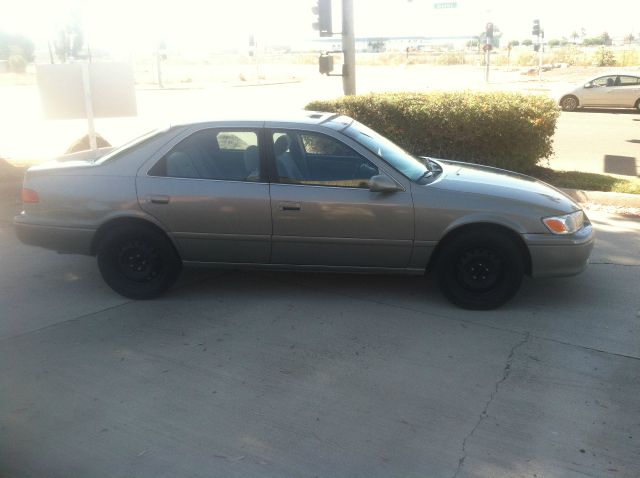 Toyota Camry 2000 photo 3