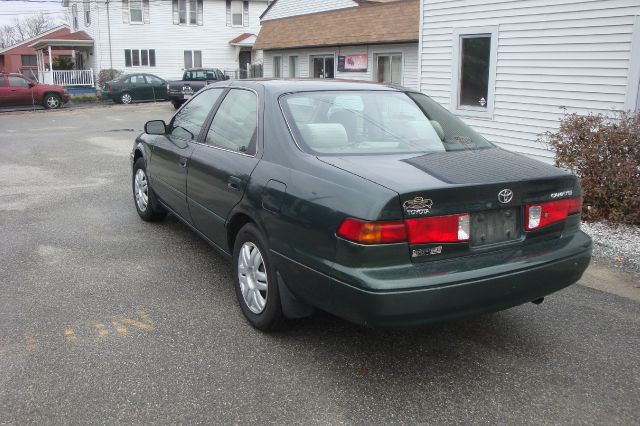 Toyota Camry 2000 photo 3