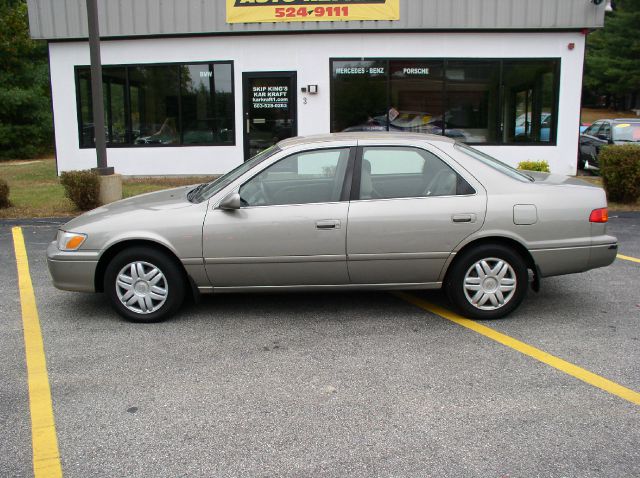 Toyota Camry 2000 photo 1