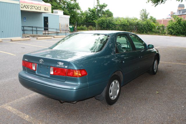 Toyota Camry 2000 photo 4