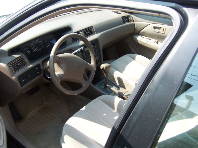 Toyota Camry 2000 photo 2