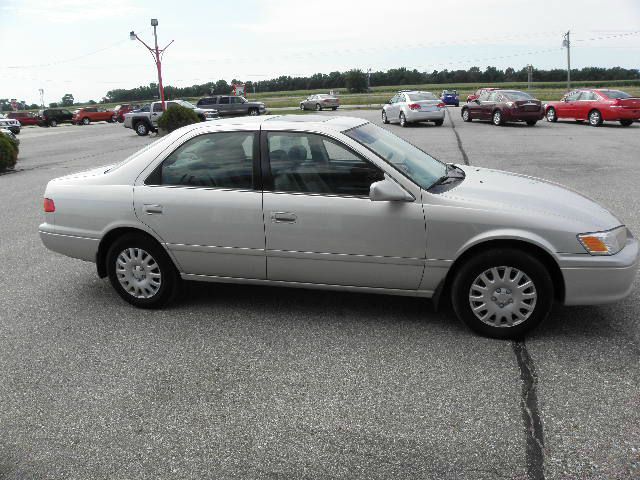 Toyota Camry Enthusiast 2D Roadster Sedan