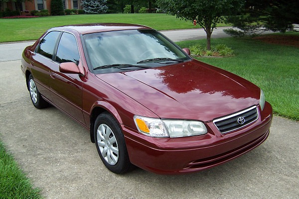 Toyota Camry 2000 photo 1