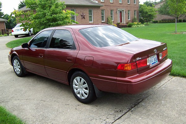 Toyota Camry 2000 photo 2