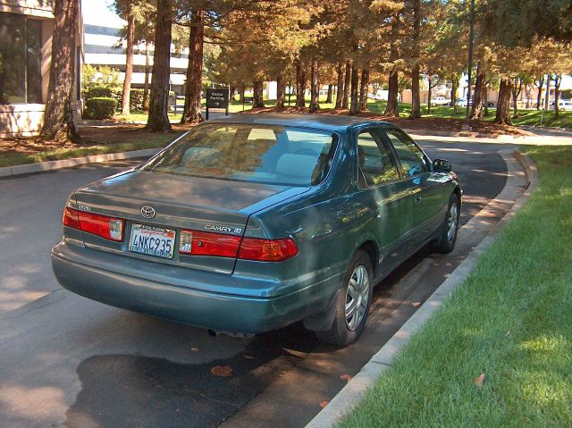 Toyota Camry 2000 photo 3