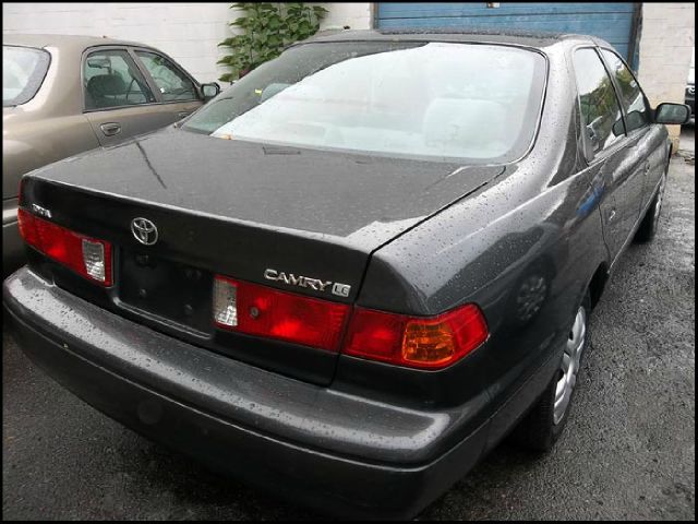 Toyota Camry 2000 photo 1