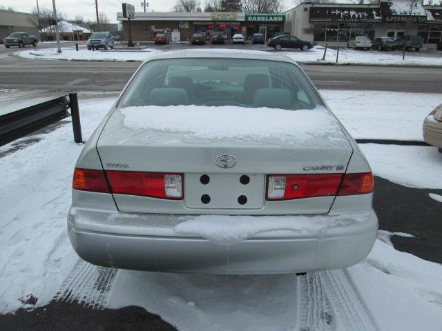 Toyota Camry 2000 photo 4