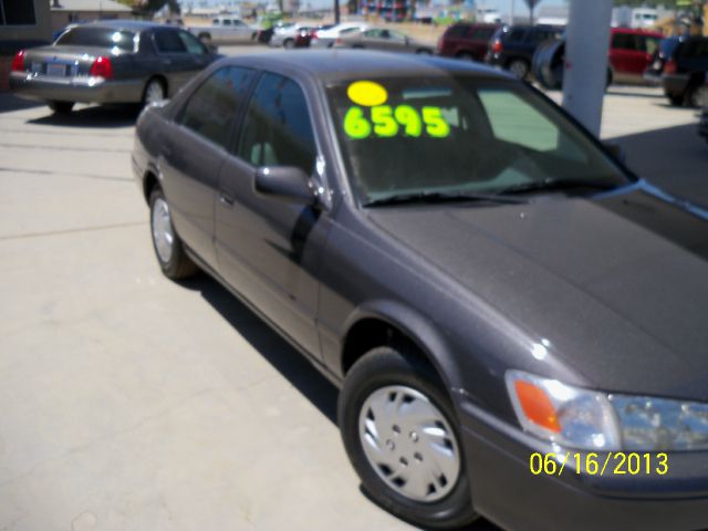 Toyota Camry SEL Sport Utility 4D Sedan