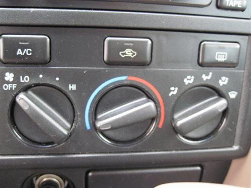 Toyota Camry 2000 photo 1