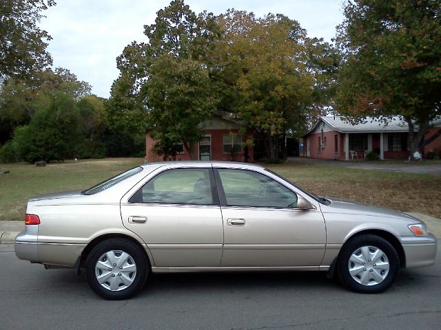 Toyota Camry Enthusiast 2D Roadster Sedan