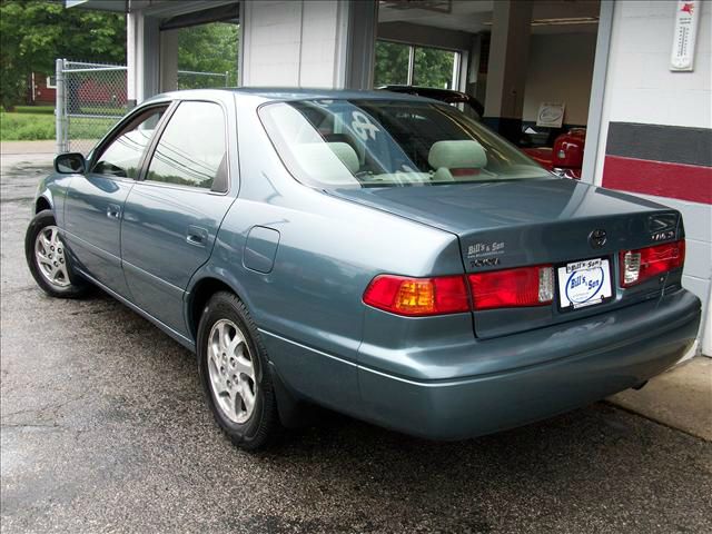 Toyota Camry 2000 photo 14