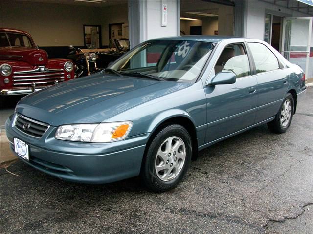 Toyota Camry 2000 photo 24