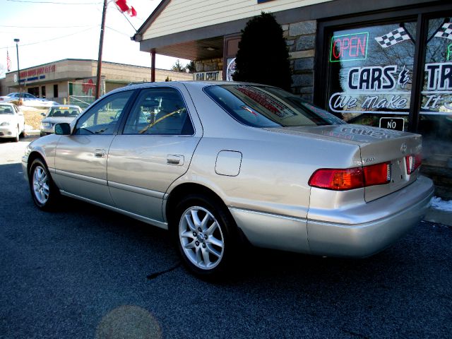 Toyota Camry 2001 photo 2