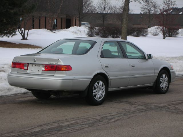 Toyota Camry 2001 photo 1