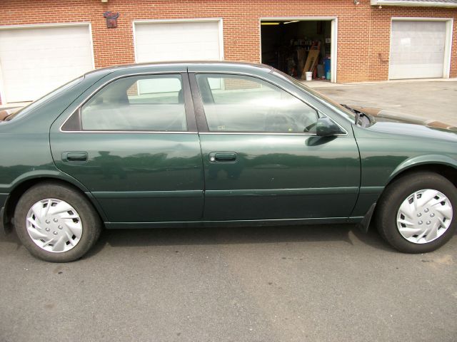 Toyota Camry 2001 photo 2