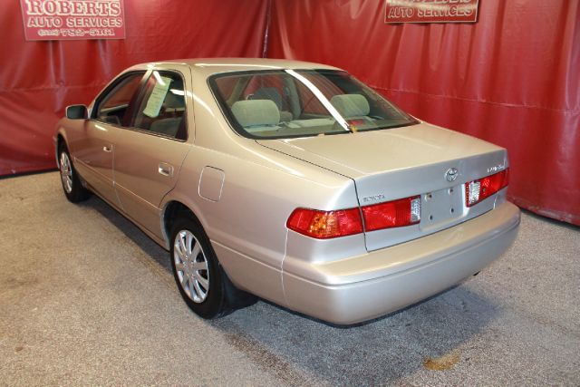 Toyota Camry 2001 photo 1