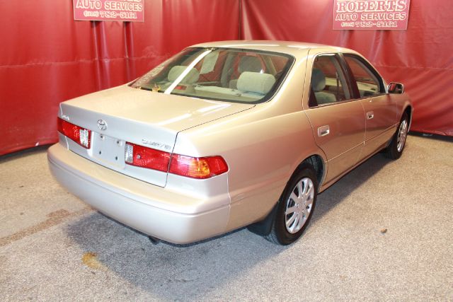 Toyota Camry 2001 photo 2