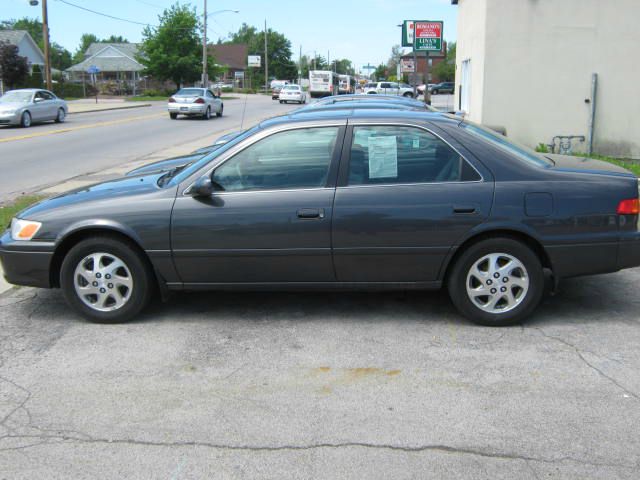 Toyota Camry 2001 photo 2