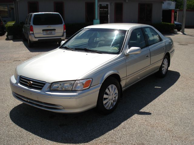 Toyota Camry 2001 photo 1