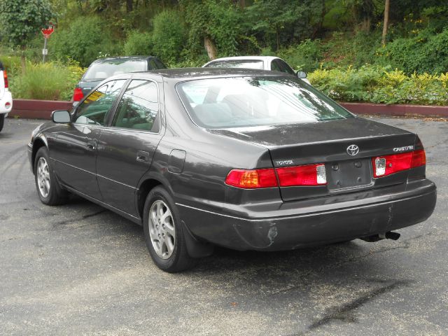Toyota Camry 2001 photo 2