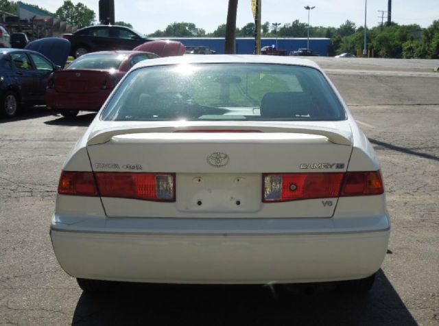 Toyota Camry Enthusiast 2D Roadster Sedan