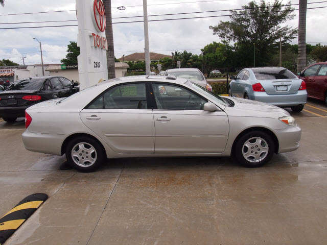 Toyota Camry 2003 photo 4