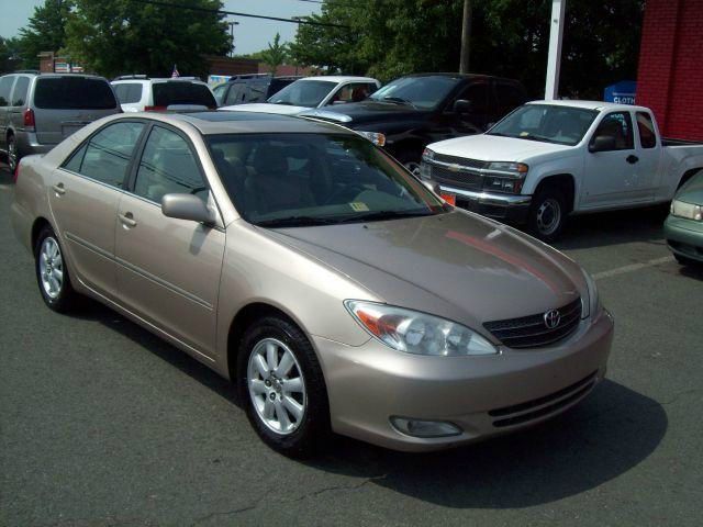 Toyota Camry Ext. Cab 6.5-ft. Bed 4WD Sedan