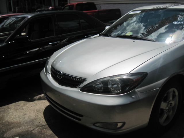 Toyota Camry SE Sedan
