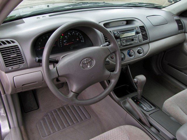 Toyota Camry 2003 photo 2