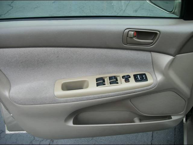Toyota Camry 2004 photo 2