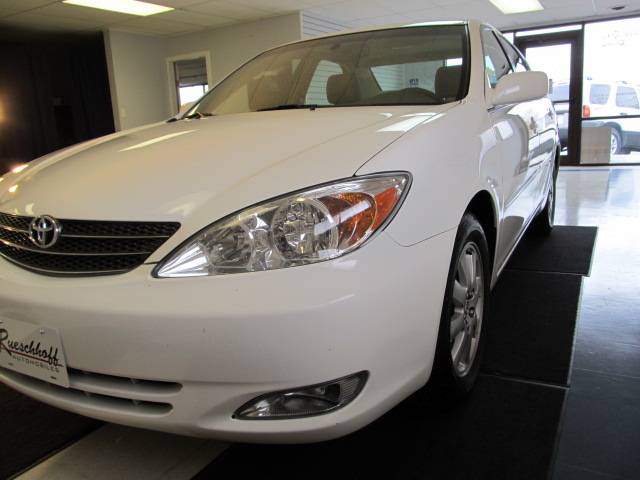 Toyota Camry SEL Sport Utility 4D Sedan