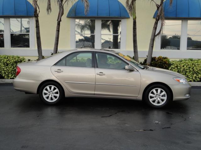 Toyota Camry 2004 photo 1