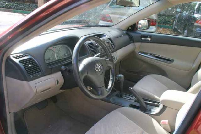 Toyota Camry 2004 photo 2