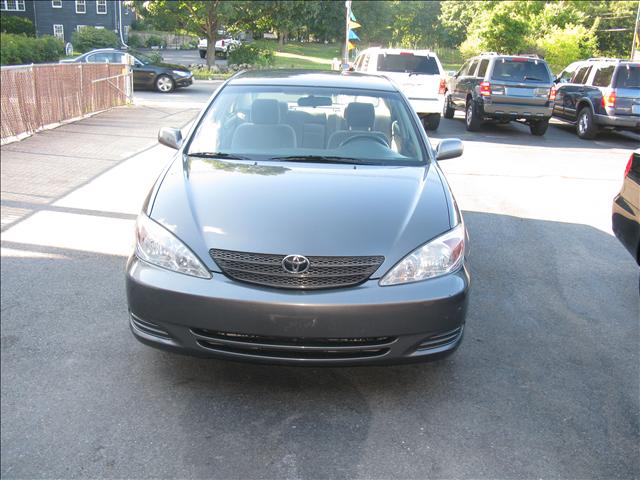 Toyota Camry 4x4 STX Sedan