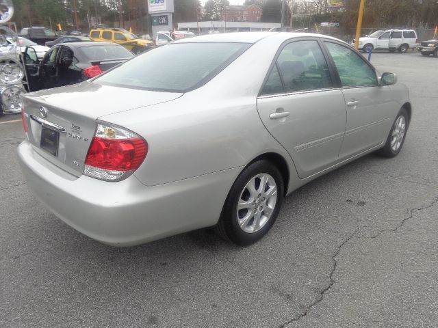 Toyota Camry 2005 photo 2