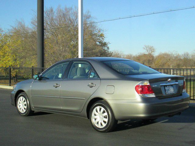 Toyota Camry 2005 photo 2