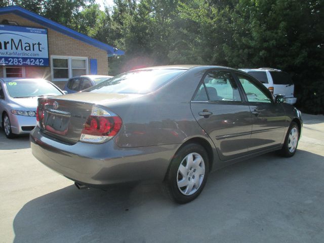 Toyota Camry 2005 photo 2