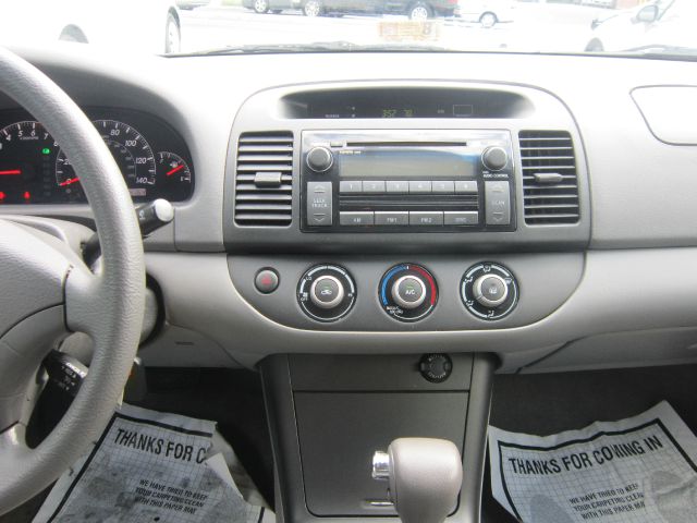 Toyota Camry 2005 photo 14