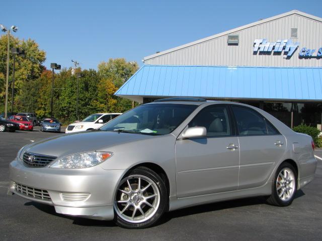 Toyota Camry 4x4 STX Sedan