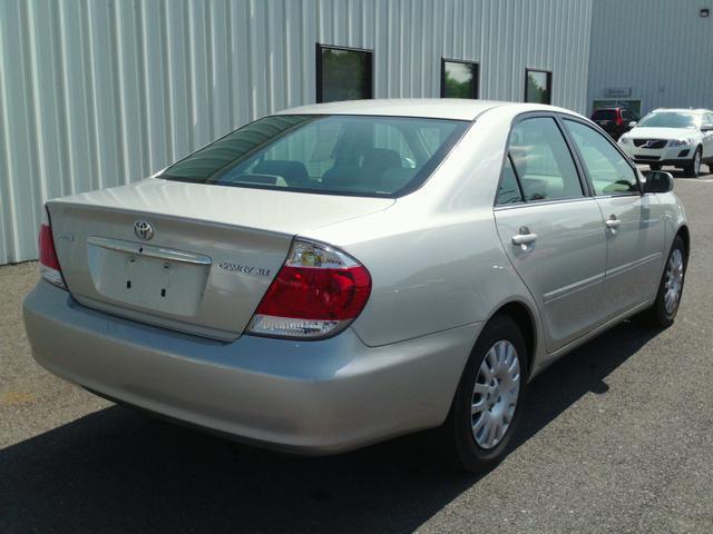 Toyota Camry SEL Sport Utility 4D Sedan