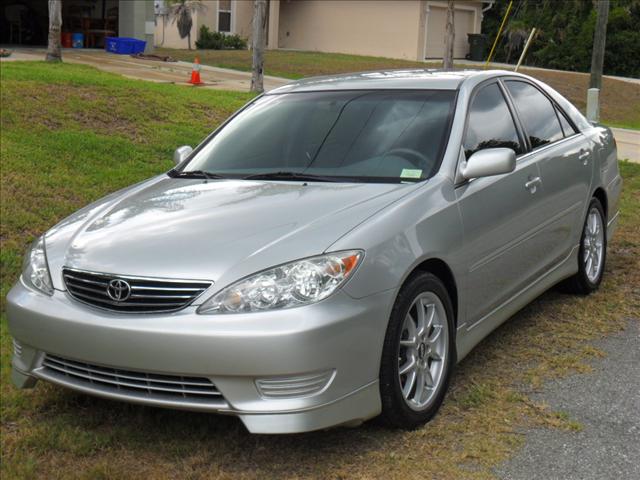 Toyota Camry W/carpet Cleaning Equippment Sedan