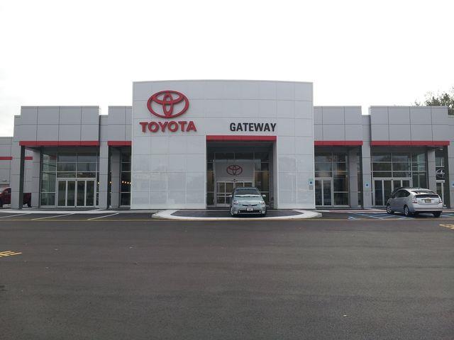Toyota Camry CVT Sedan