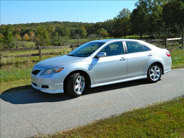 Toyota Camry SE Sedan