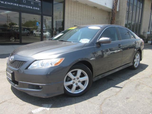 Toyota Camry SE Sedan