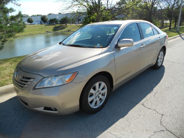 Toyota Camry SEL Sport Utility 4D Sedan